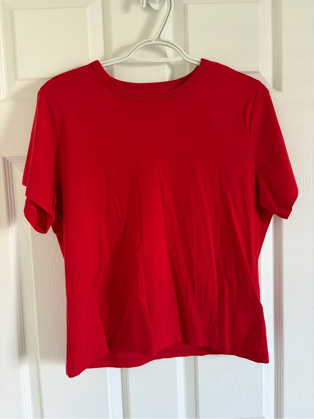 Abercrombie & Fitch Women’s Red Short Sleeve Crew Tee